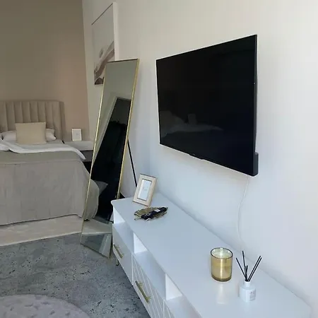 Luxurioeses Mit Privatem Zugang Zum Apartment Potsdam